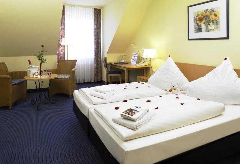 Tryp By Wyndham Aquamarin Hotel Lubeck
